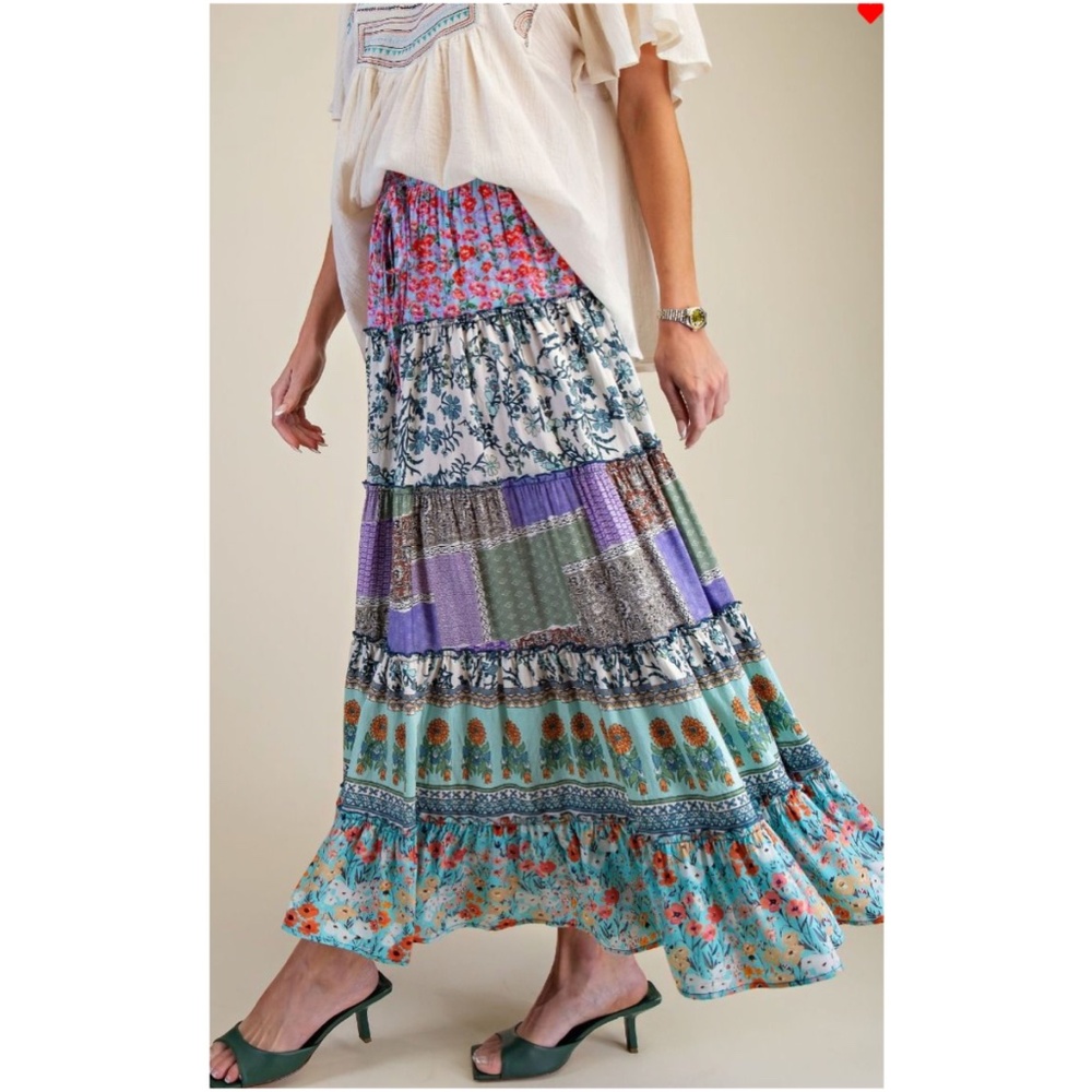Bohemian Tiered Maxi Skirt in Multi Floral - Picture 3 of 5